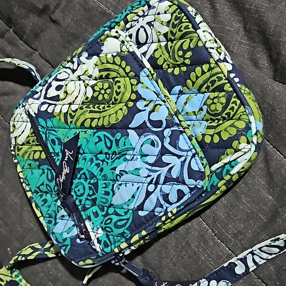 Vera Bradley Crossbody 8inx6in Teal,white,dark blue & green - Picture 3 of 13